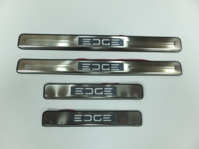 Ford Edge (14–) Накладки на дверные пороги с логотипом и LED подсветкой, нерж.